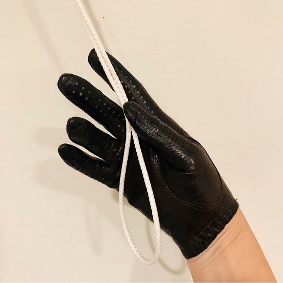 Vintage brown drivers leather gloves. Good used condition. Estimate size: 6.5 - Picture 4 of 10